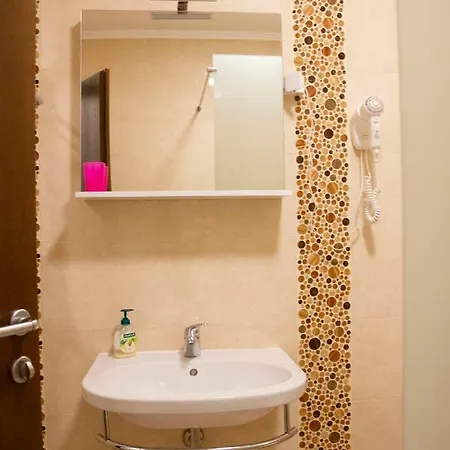 Ina Apartment *